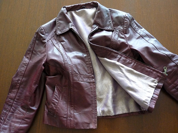 Cleaning leather coat liner